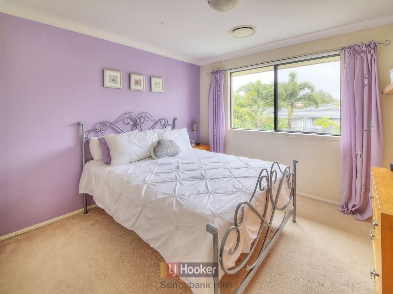 29 Regal Place, Eight Mile Plains QLD 4113