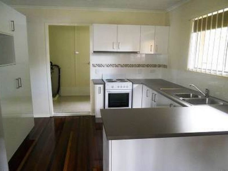 77 Ewing Road, Woodridge QLD 4114