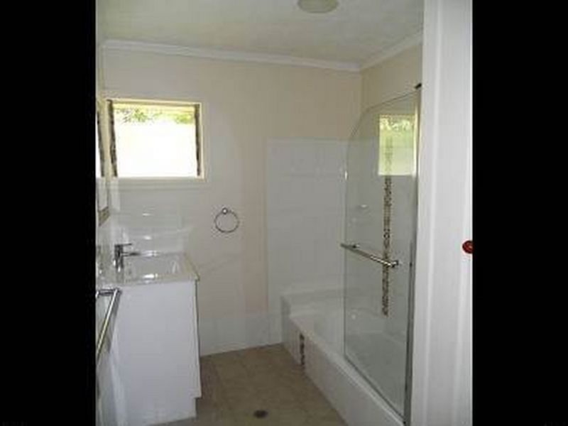 77 Ewing Road, Woodridge QLD 4114