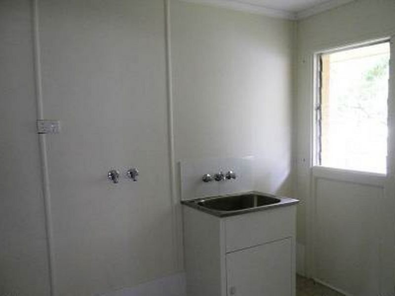 77 Ewing Road, Woodridge QLD 4114
