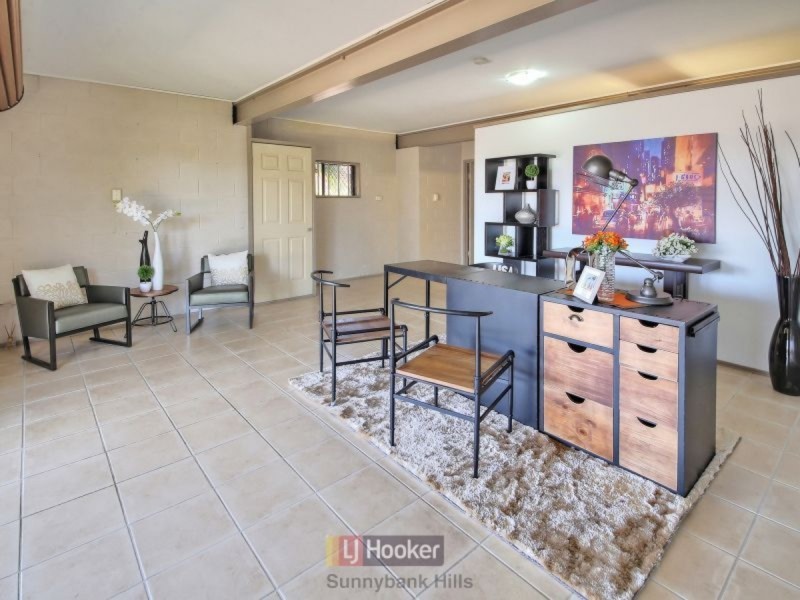 2 Boorala Crescent, Eight Mile Plains QLD 4113