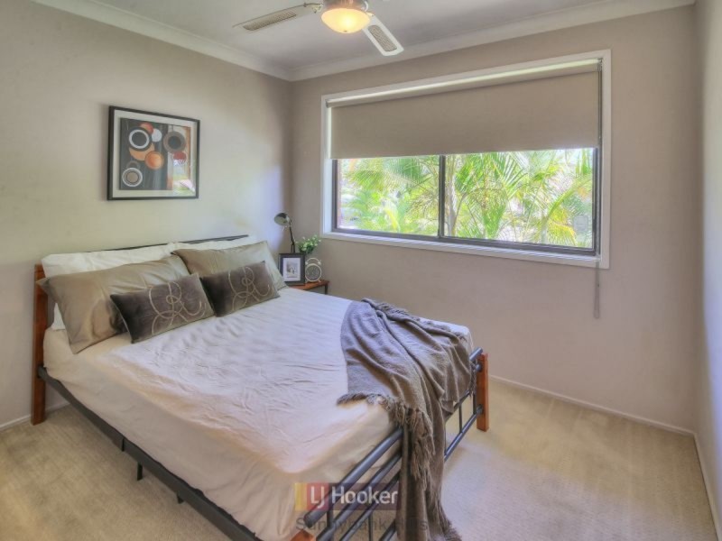 2 Boorala Crescent, Eight Mile Plains QLD 4113