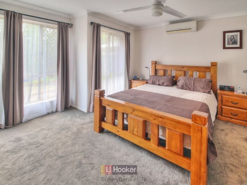 9 Innes Close, Parkinson QLD 4115