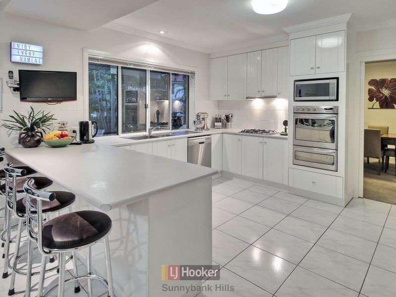10 Halwest Place, Sunnybank Hills QLD 4109