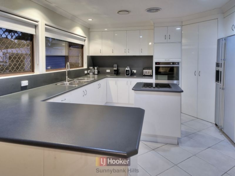 4 Sandia Street, Eight Mile Plains QLD 4113