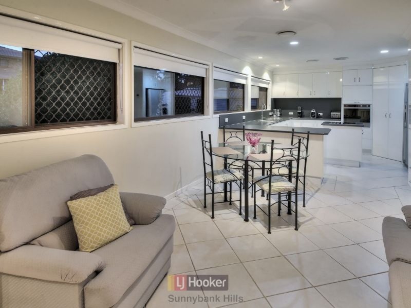 4 Sandia Street, Eight Mile Plains QLD 4113