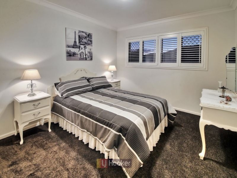 4 Sandia Street, Eight Mile Plains QLD 4113