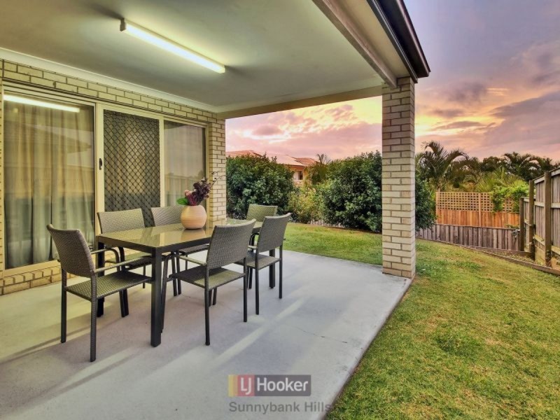 18 Larapinta Circuit, Parkinson QLD 4115