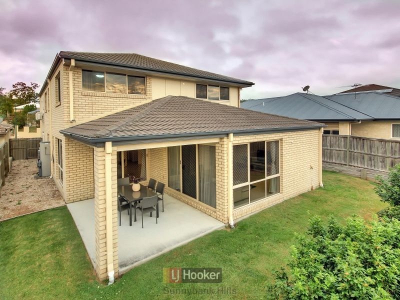 18 Larapinta Circuit, Parkinson QLD 4115