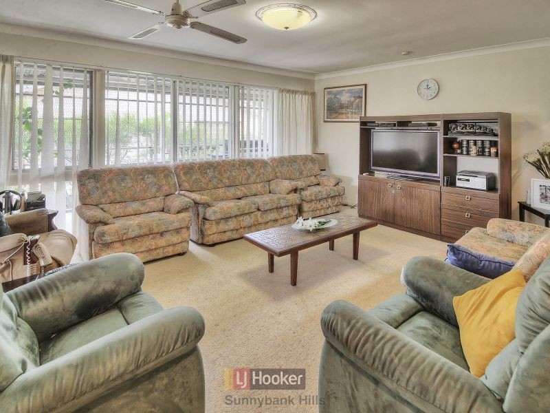 663 Mains Road, Macgregor QLD 4109