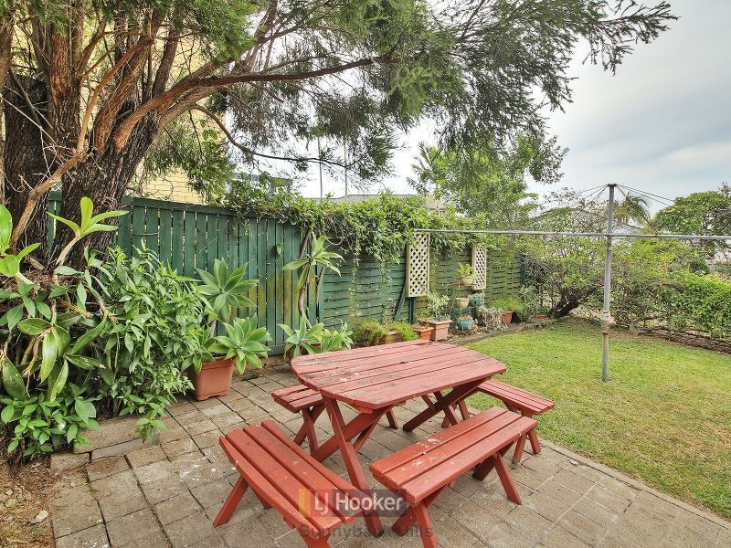 663 Mains Road, Macgregor QLD 4109