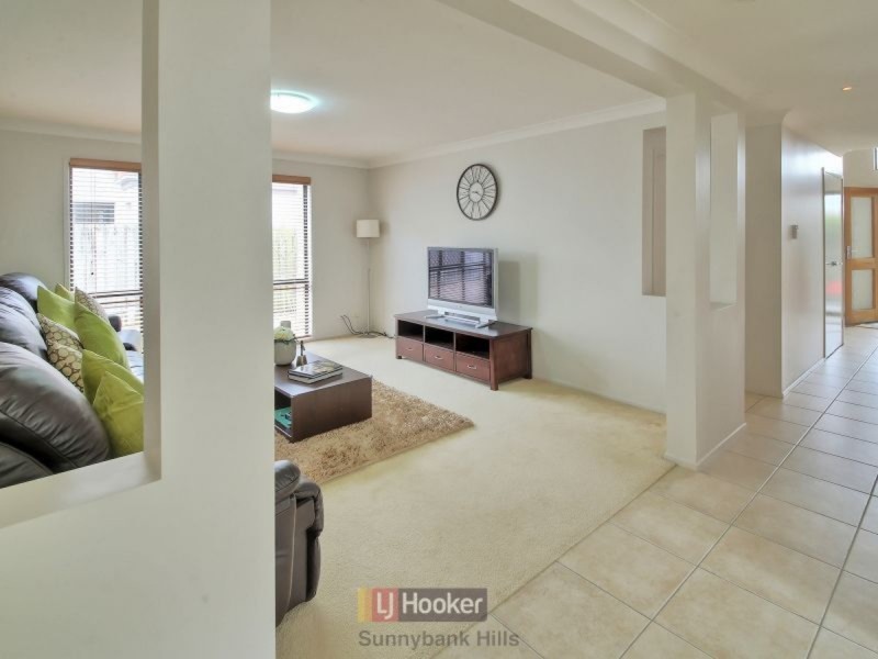 12 Preston Court, Calamvale QLD 4116