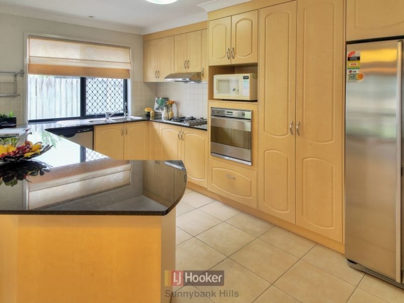 12 Preston Court, Calamvale QLD 4116