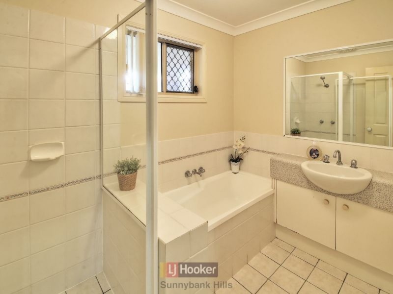 30 Adamson Way, Runcorn QLD 4113