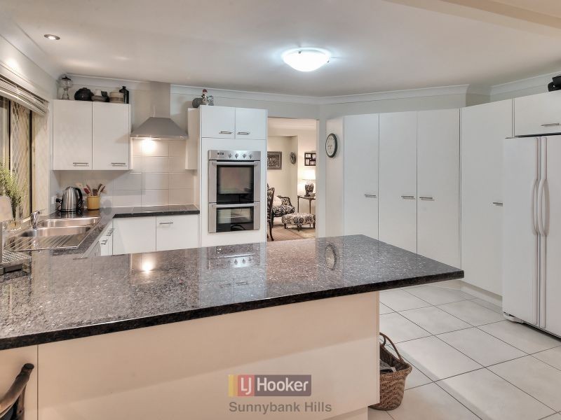 11 Raider Place, Sunnybank Hills QLD 4109