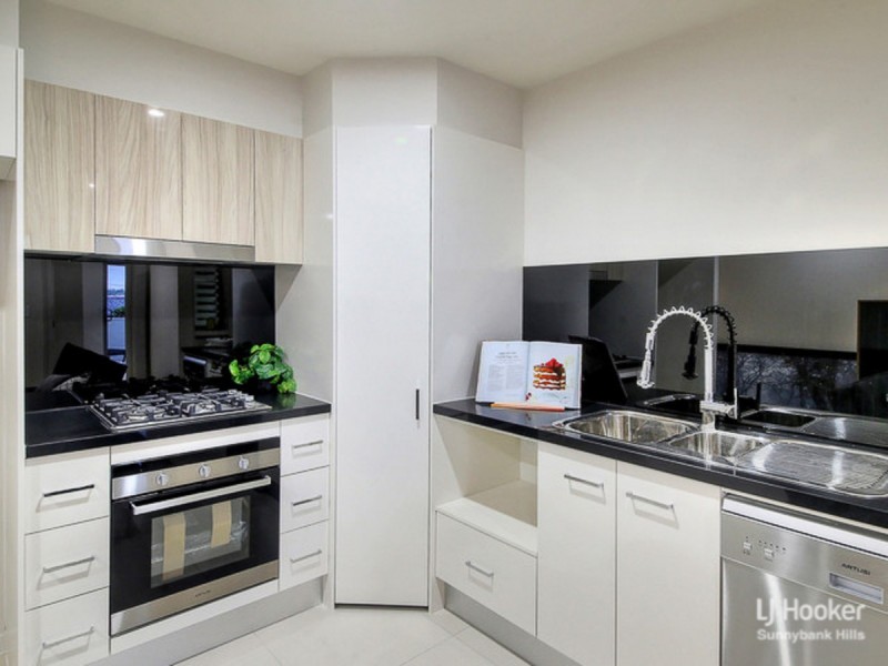 1102/1 Cremin Street, Upper Mount Gravatt QLD 4122