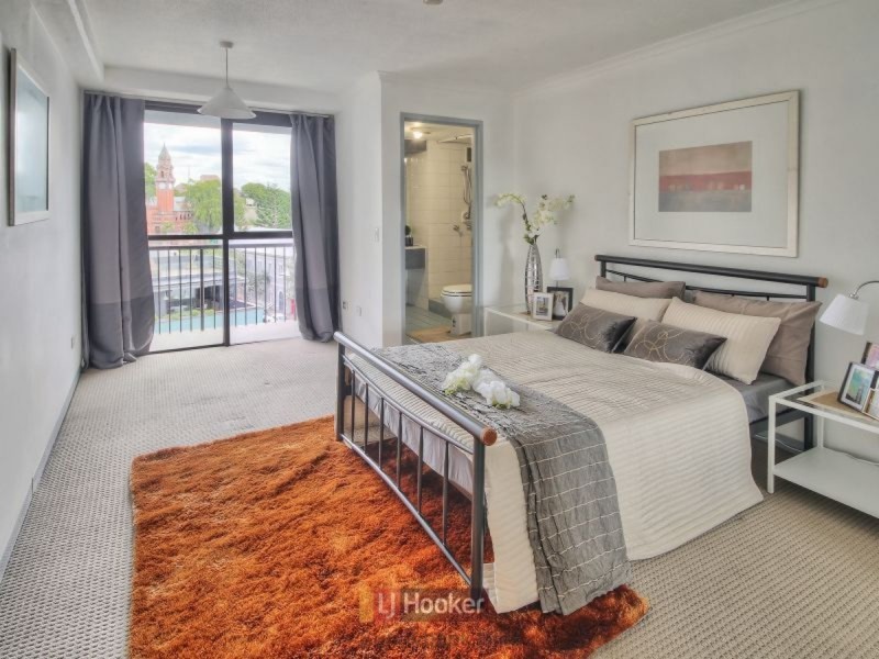 27/21 Dock Street, South Brisbane QLD 4101