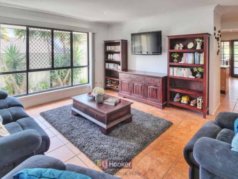 4 Heathfield Street, Eight Mile Plains QLD 4113