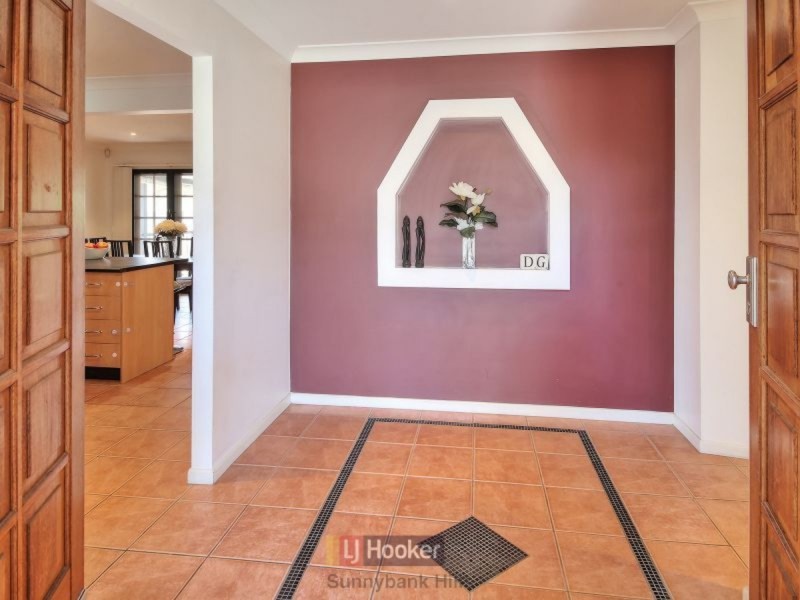 4 Heathfield Street, Eight Mile Plains QLD 4113