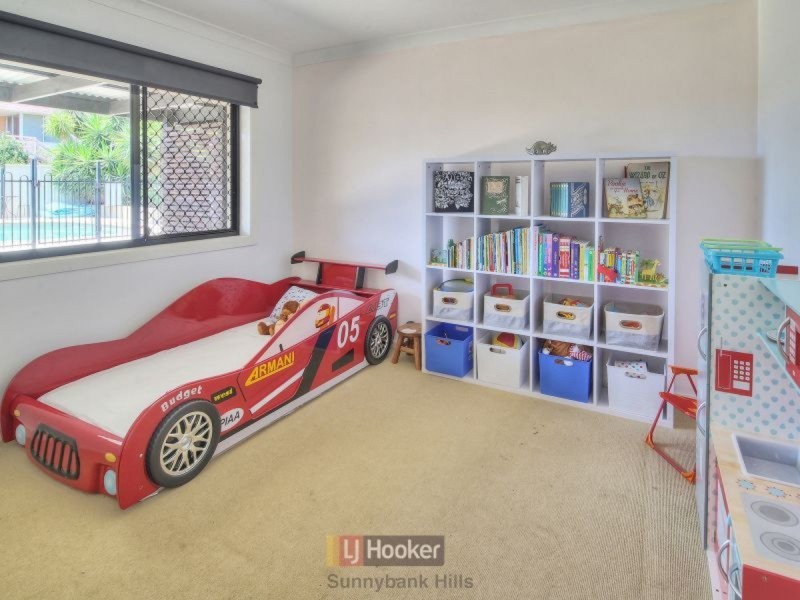 4 Heathfield Street, Eight Mile Plains QLD 4113