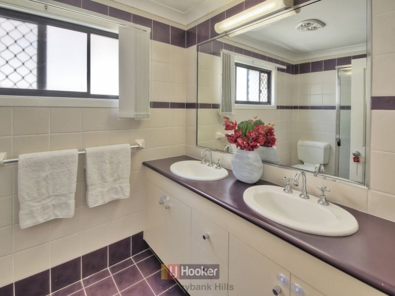 4 Heathfield Street, Eight Mile Plains QLD 4113