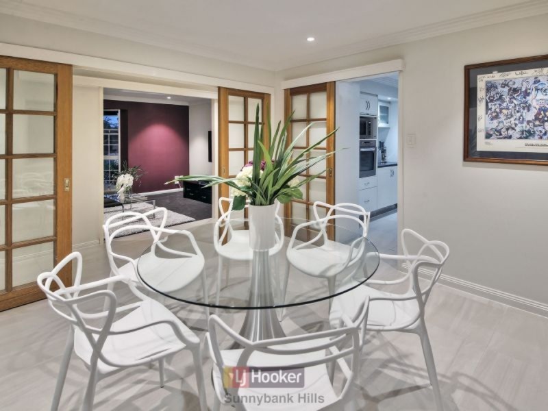 74 Blue Grass Crescent, Eight Mile Plains QLD 4113