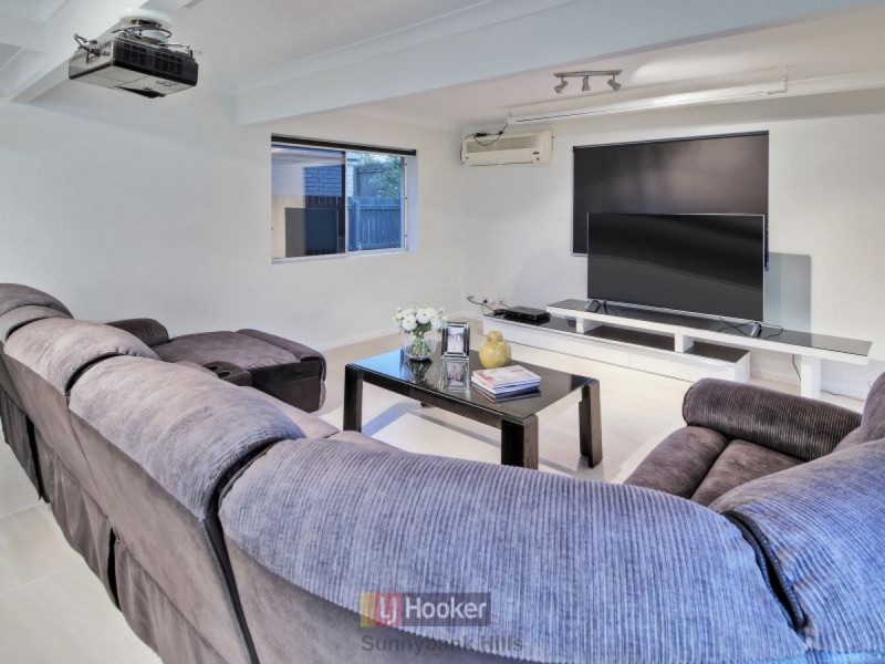 74 Blue Grass Crescent, Eight Mile Plains QLD 4113