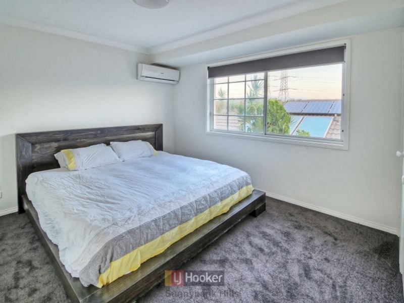 74 Blue Grass Crescent, Eight Mile Plains QLD 4113