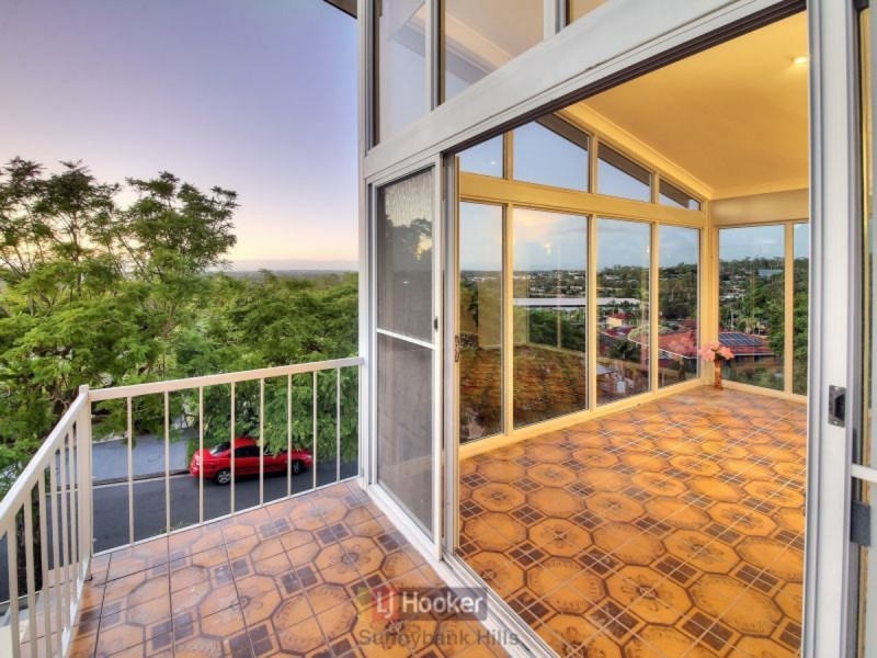 10 Azanian Street, Upper Mount Gravatt QLD 4122