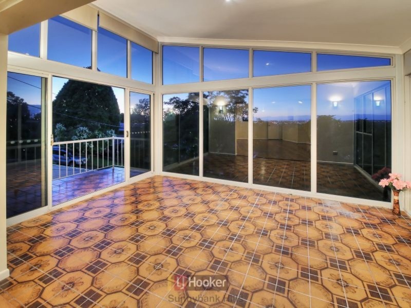 10 Azanian Street, Upper Mount Gravatt QLD 4122