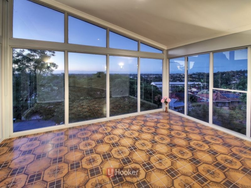 10 Azanian Street, Upper Mount Gravatt QLD 4122