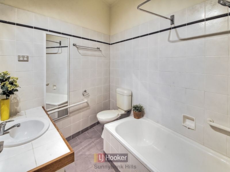 10 Azanian Street, Upper Mount Gravatt QLD 4122