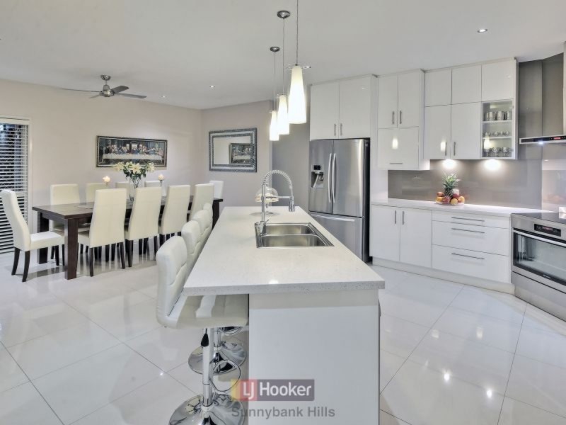 38 Torrens Place, Parkinson QLD 4115