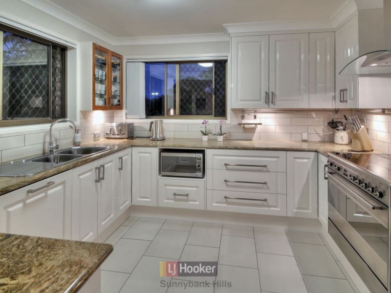 18 Booral Street, Sunnybank Hills QLD 4109