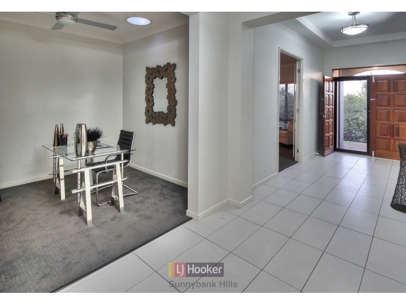 48 Juniper Circuit, Stretton QLD 4116