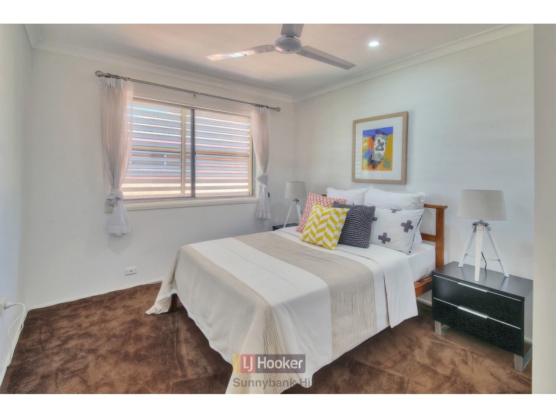 46 Macadamia Street, Macgregor QLD 4109