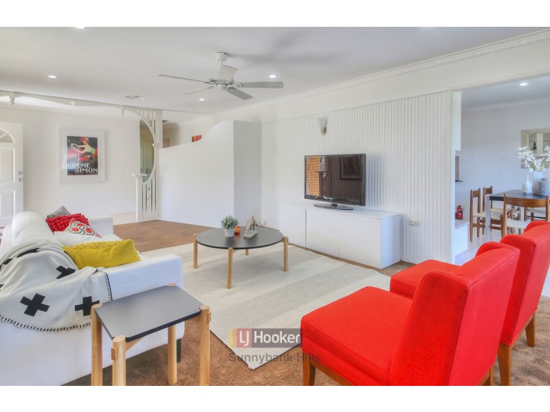 46 Macadamia Street, Macgregor QLD 4109