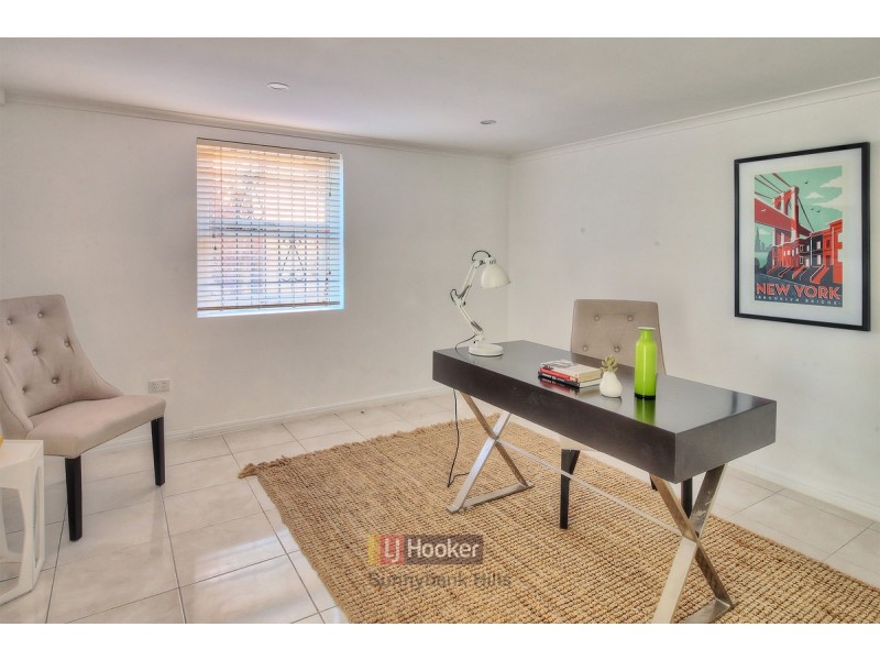 46 Macadamia Street, Macgregor QLD 4109