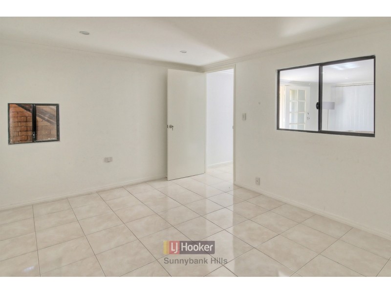46 Macadamia Street, Macgregor QLD 4109