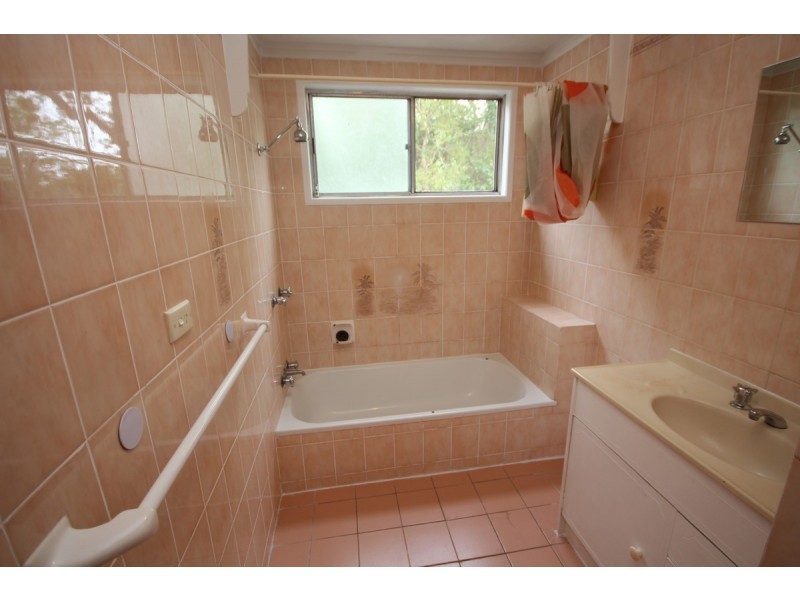 16 Laburnum Street, Woodridge QLD 4114