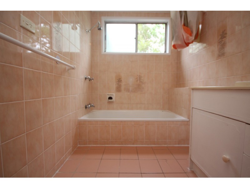 16 Laburnum Street, Woodridge QLD 4114