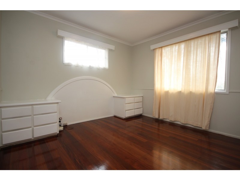 16 Laburnum Street, Woodridge QLD 4114