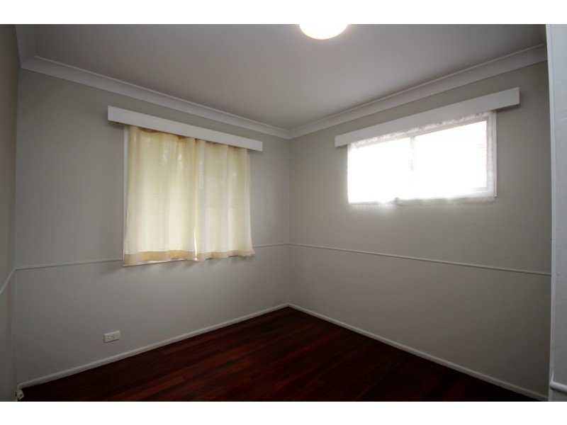 16 Laburnum Street, Woodridge QLD 4114