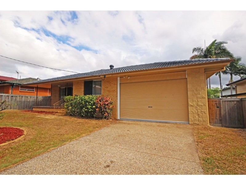 24 Blackwattle Street, Macgregor QLD 4109