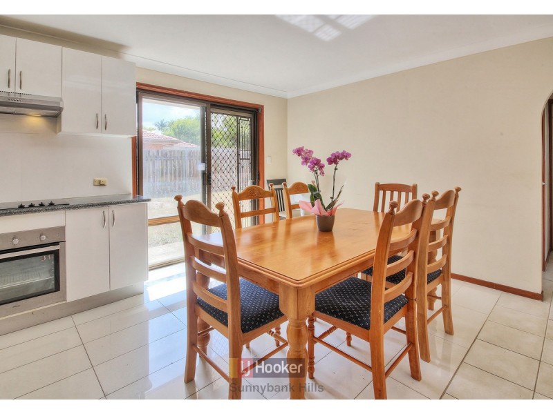 42 Pine Street, Runcorn QLD 4113