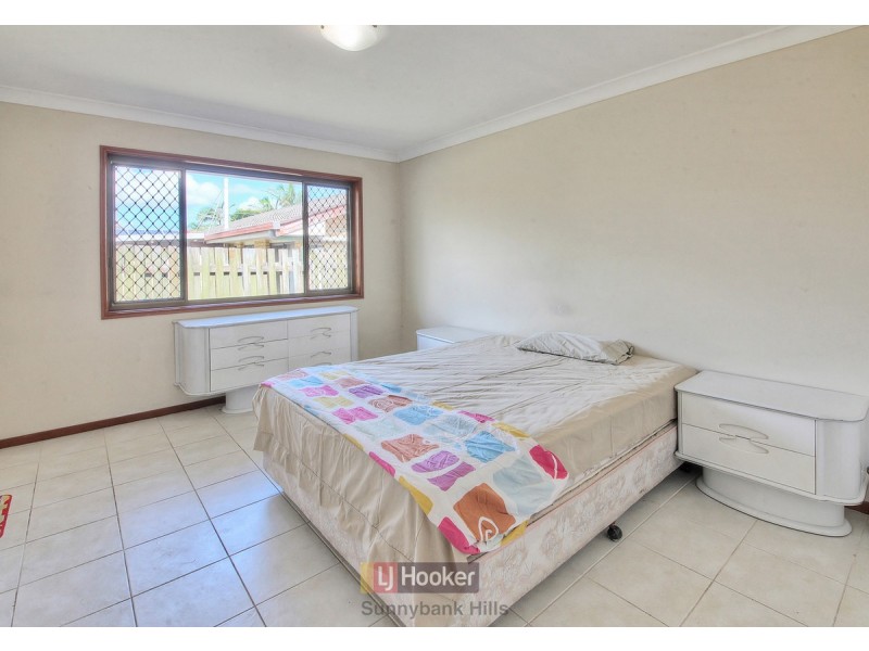 42 Pine Street, Runcorn QLD 4113
