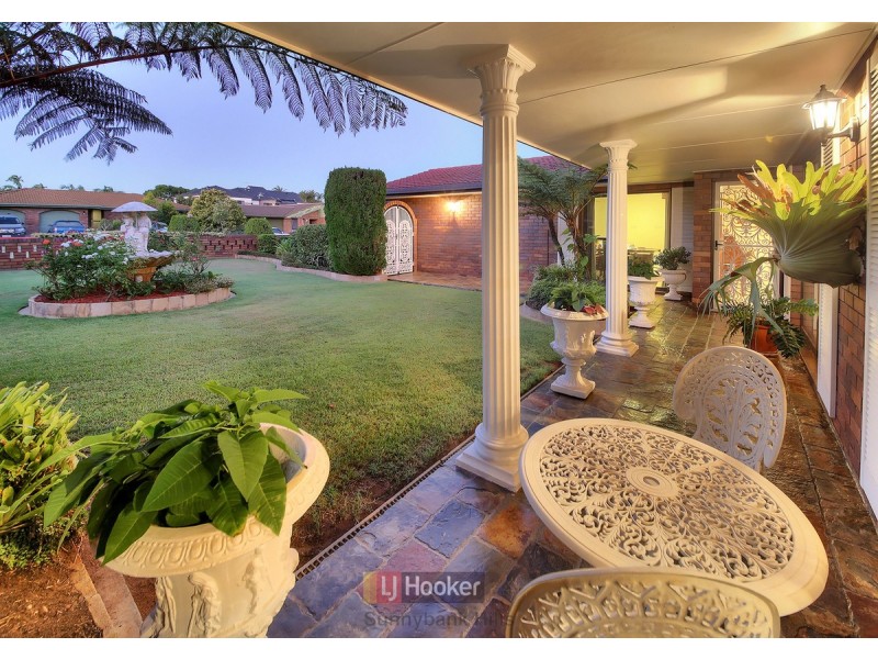 28 Carnaby Street, Macgregor QLD 4109