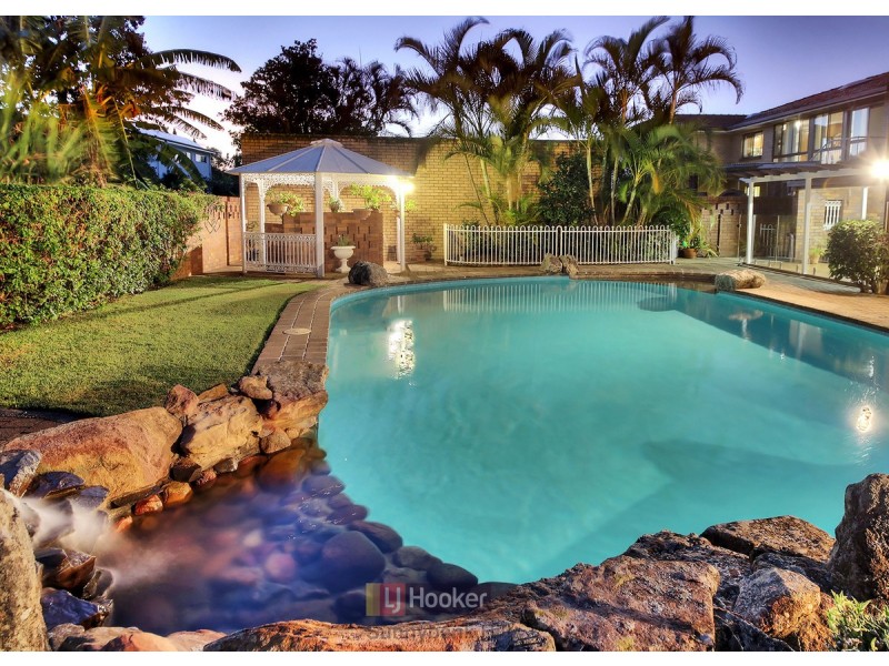 28 Carnaby Street, Macgregor QLD 4109