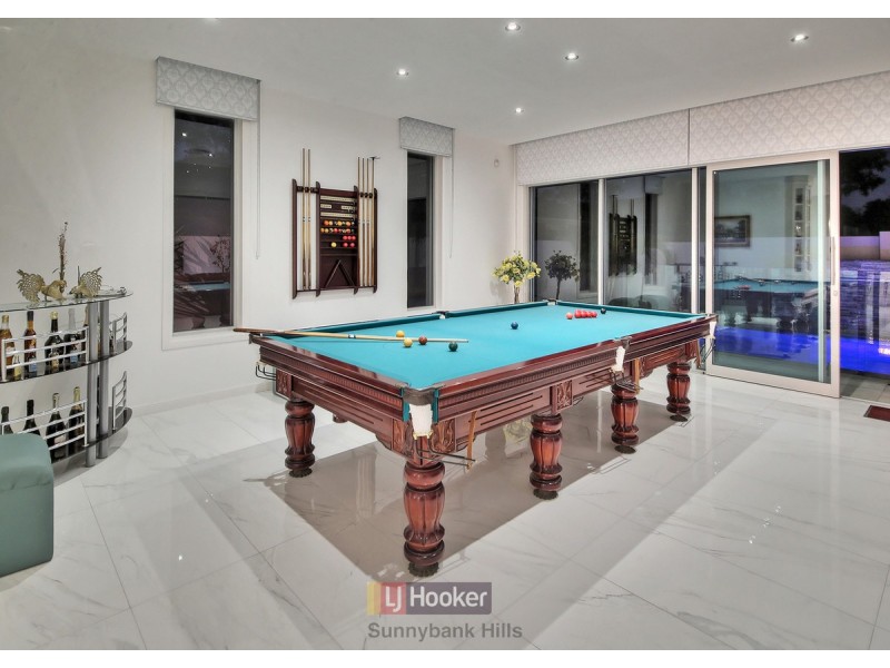 17 Cavallaro Street, Robertson QLD 4109