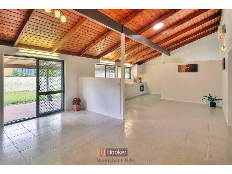 1 Fairmont Street, Runcorn QLD 4113